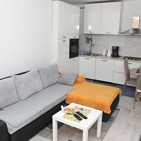 Apartment Oscar Mokošica Екстериор снимка